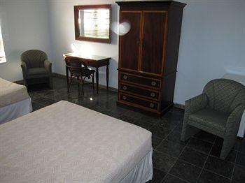 Atlantic Hotel 2*