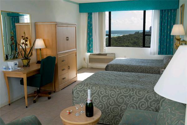 Hotel Howard Johnson Plaza North