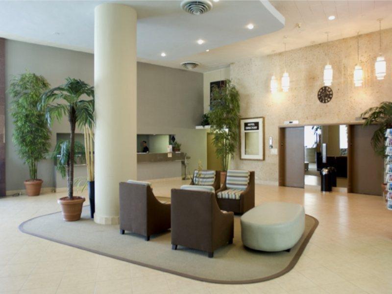 Hotel Howard Johnson Plaza North 3*