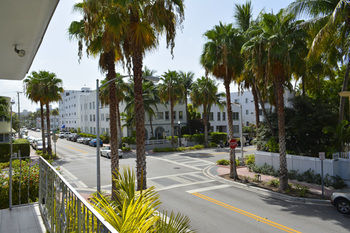 Art Deco 761 Miami Beach