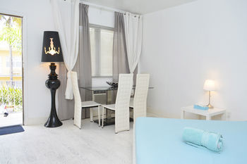 Art Deco 761 Hotel 3*