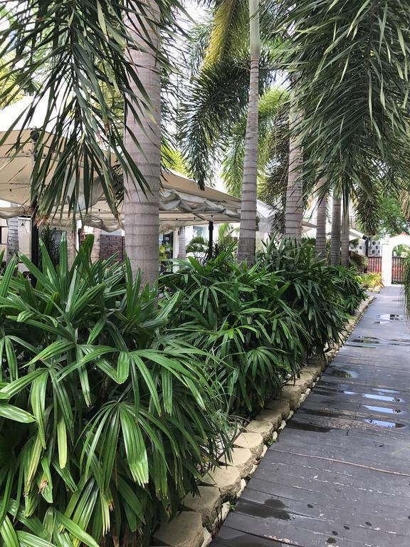 Hotel South Plaza