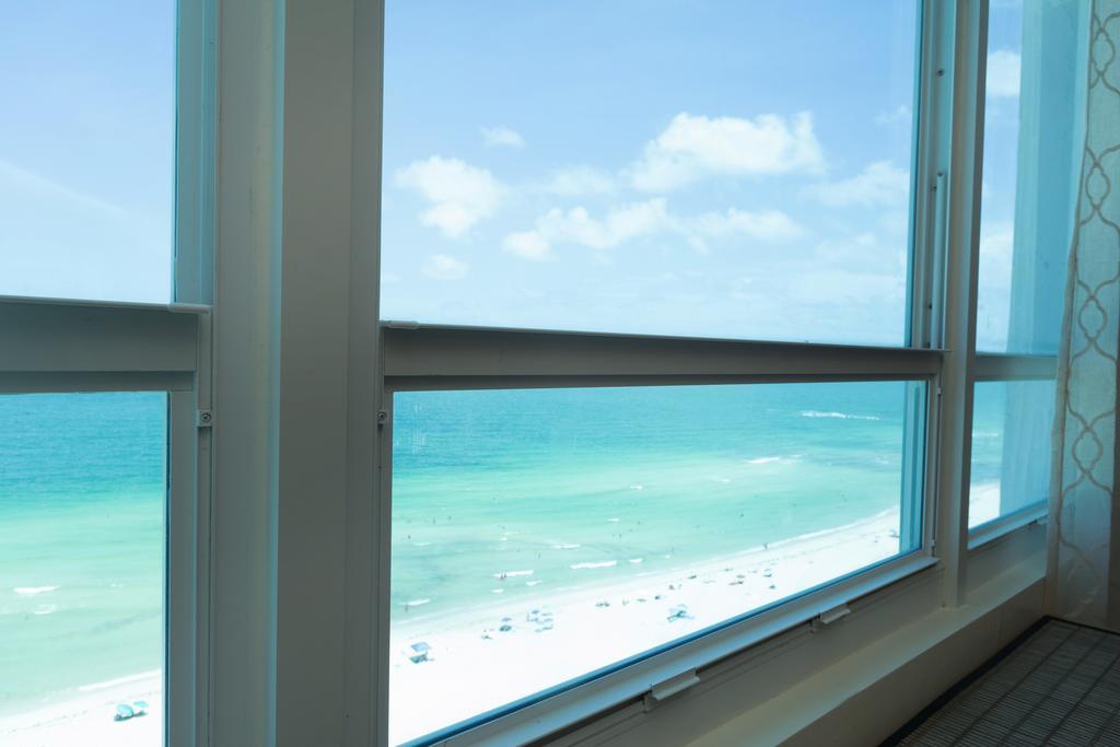 Castle Beach By Suarez * Miami Beach
