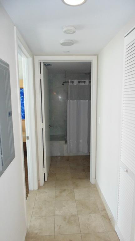 Sunny Isles Ocean View 1 Bedroom At Marenas 20th *