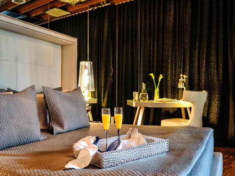 Chesterfield & 3* Miami Beach