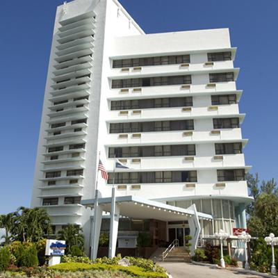 Howard Johnson Plaza North Hotel 3*