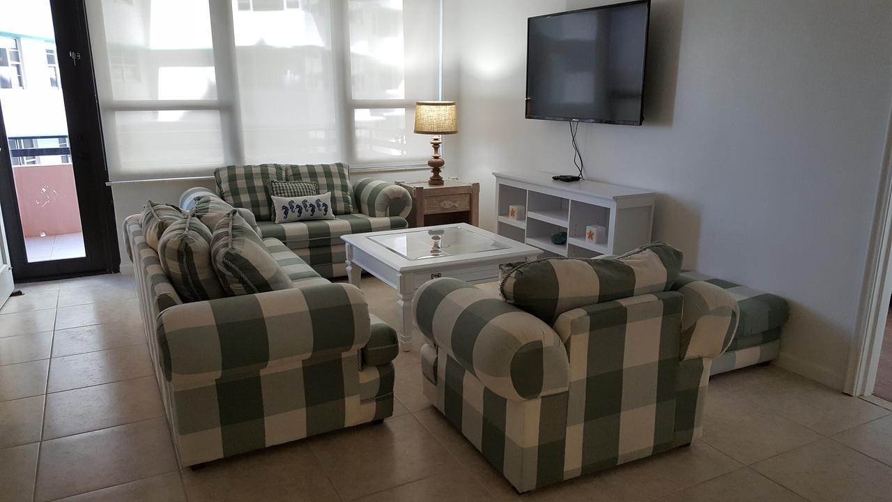 2 Bedroom 2 Bath Beachfront On Miami Millionaire Row 2* Miami Beach