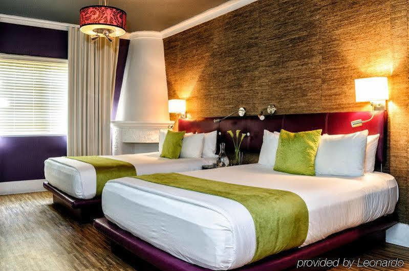 Chesterfield & Hotel