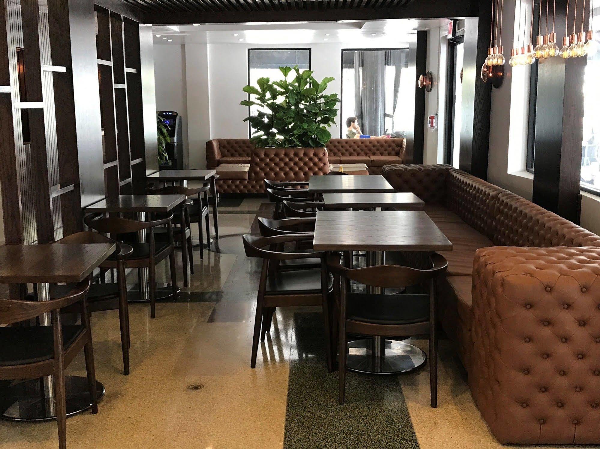 Hotel South Plaza