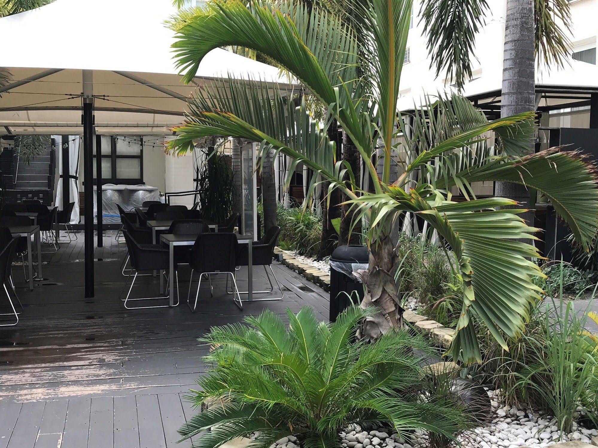 Hotel South Plaza