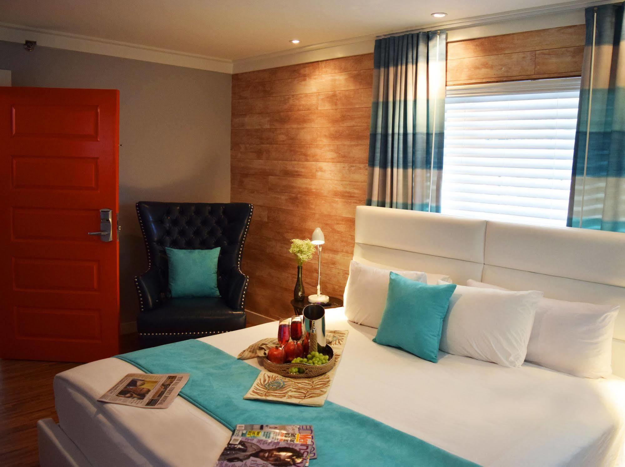Chesterfield & Hotel Miami Beach