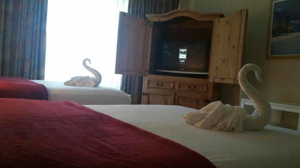 Ocean Front Casablanca With Full Kitchens & Access By Bl
