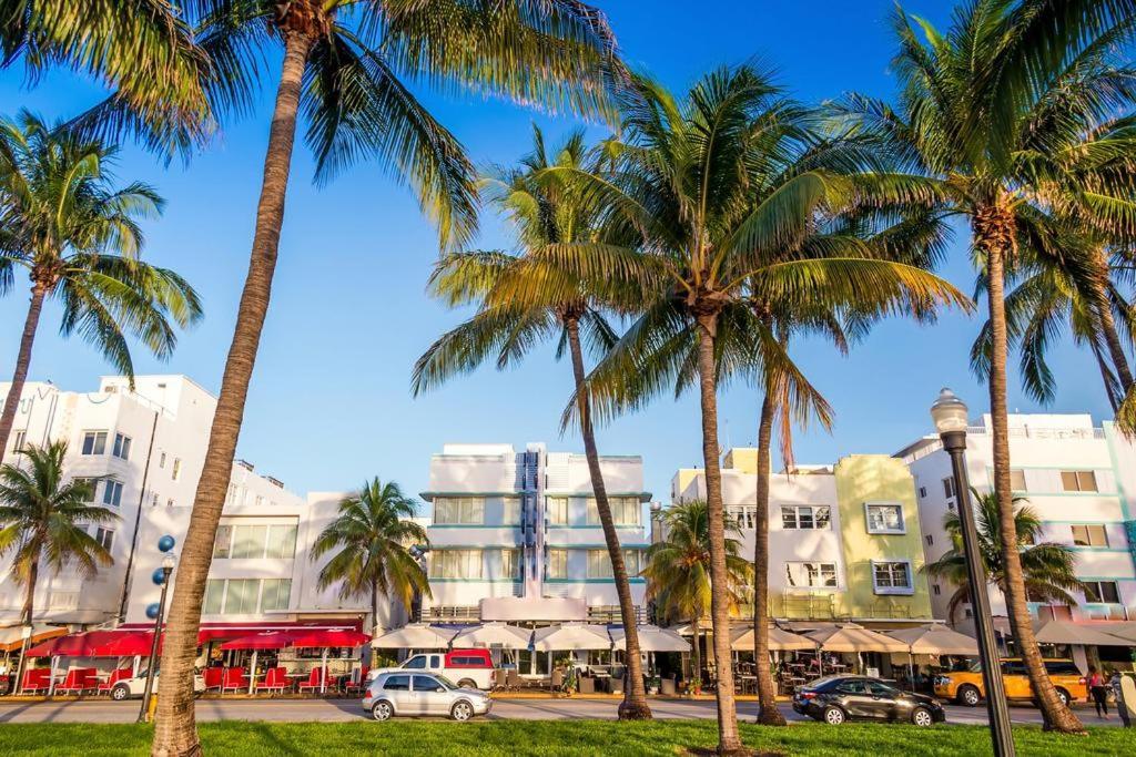 2 Bedroom 2 Bath Penthouse On The Beach *