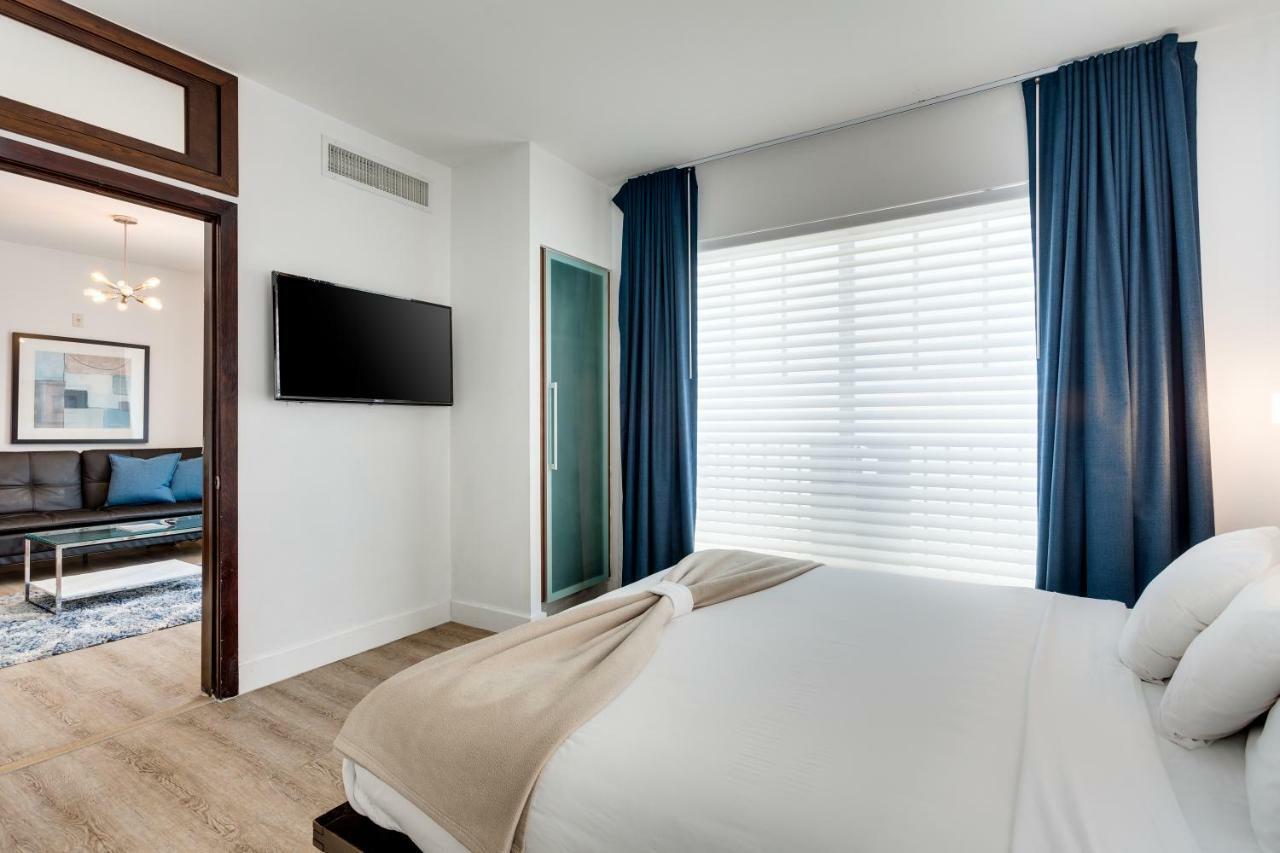 Apartment At Congress Ocean Drive Miami Beach