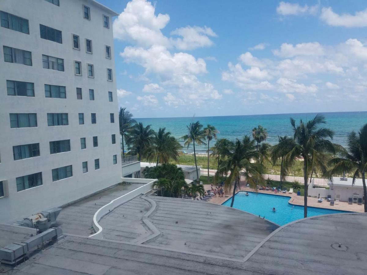 Front Aparthotel 3*