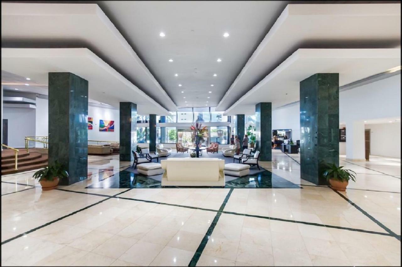 Front Aparthotel 3*