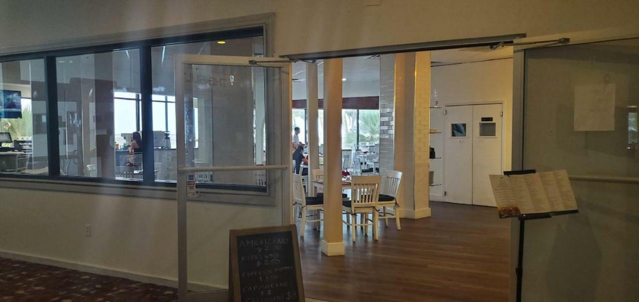 Aparthotel Front 3*