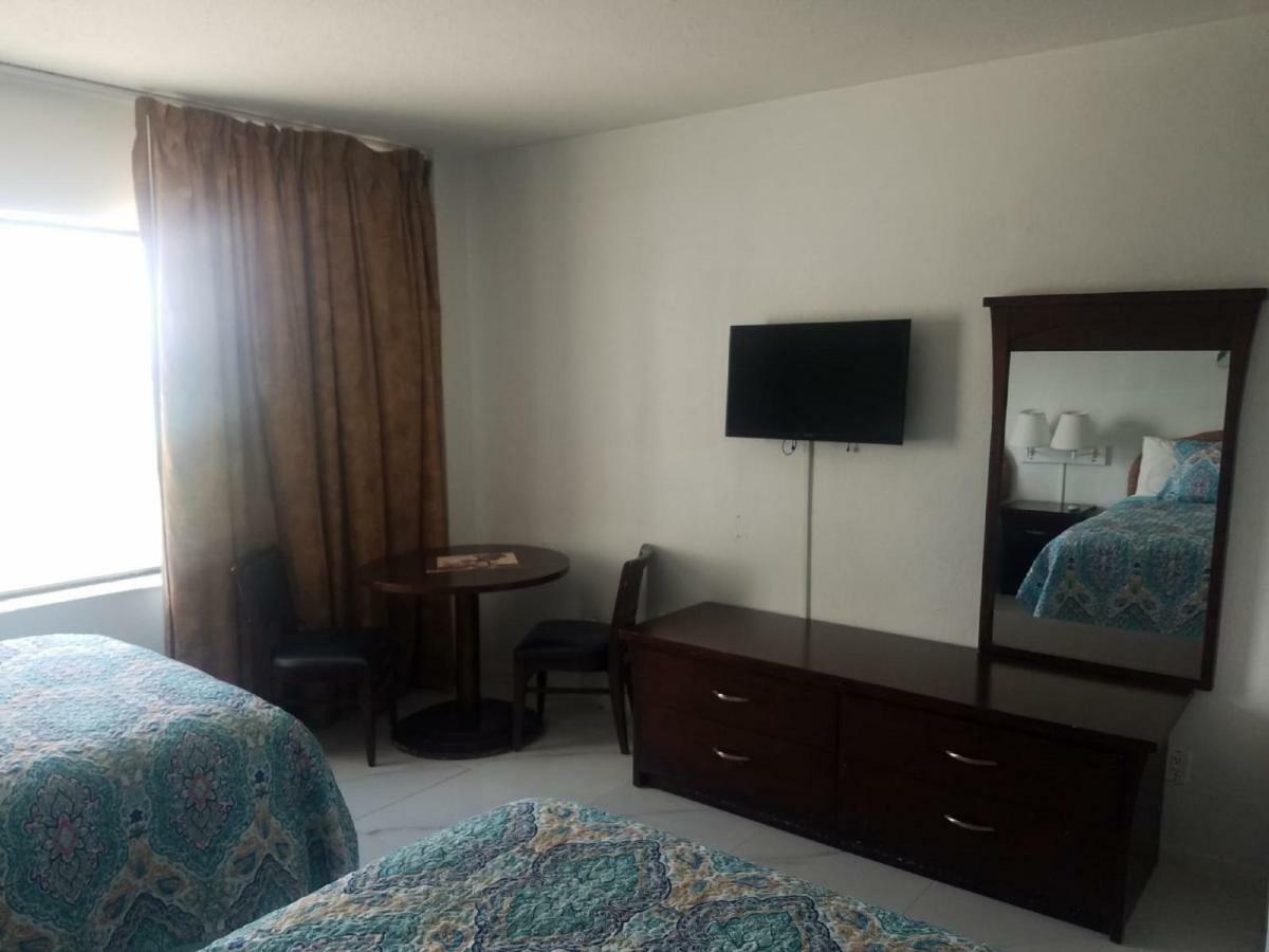 Front Aparthotel 3*