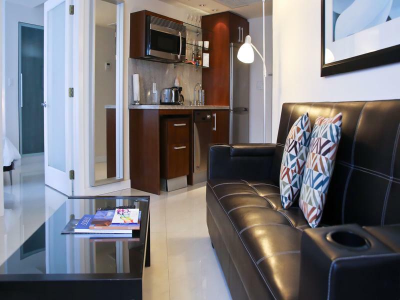 At Congress Ocean Drive Apartment