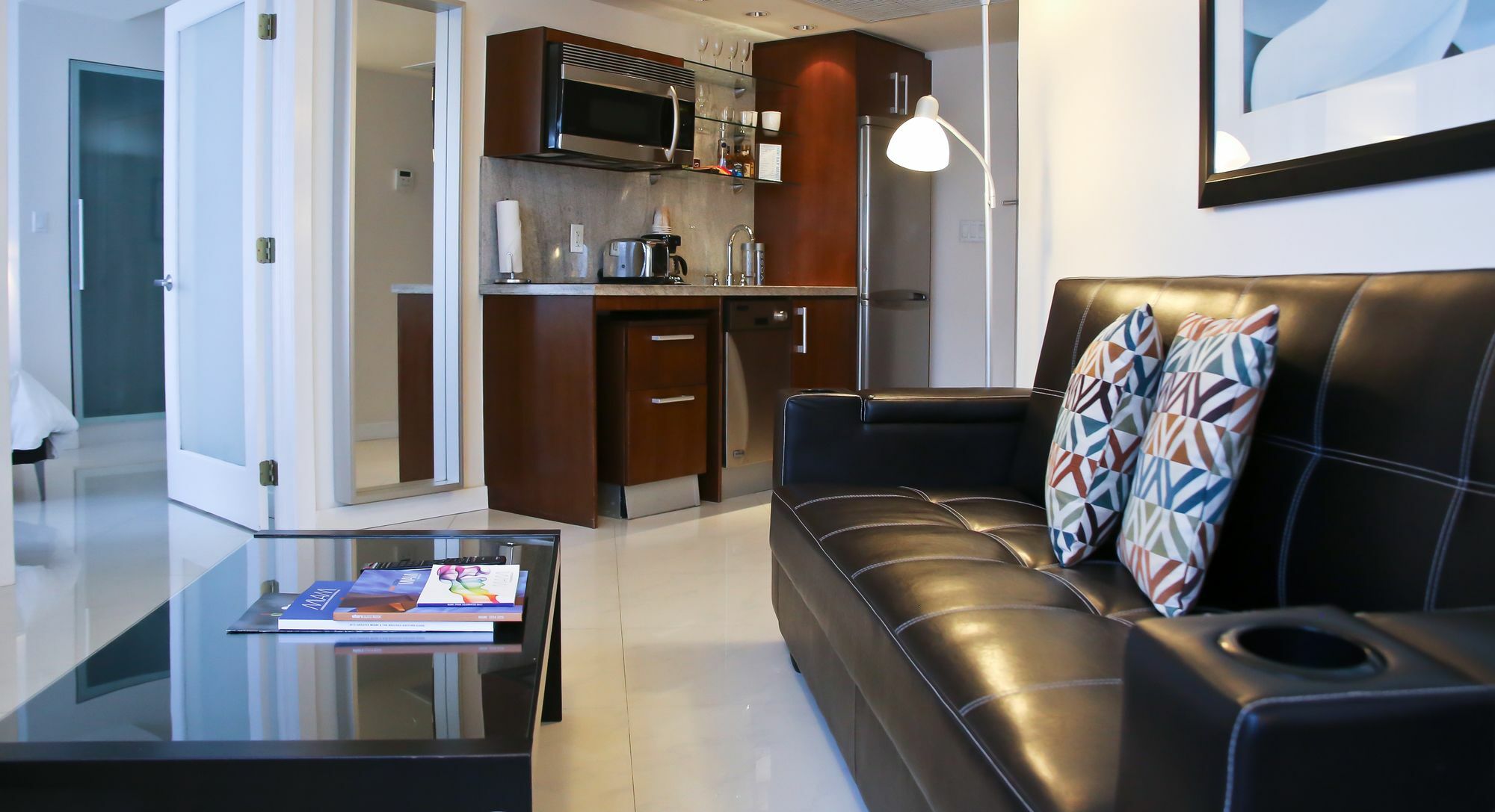 At Congress Ocean Drive Apartment