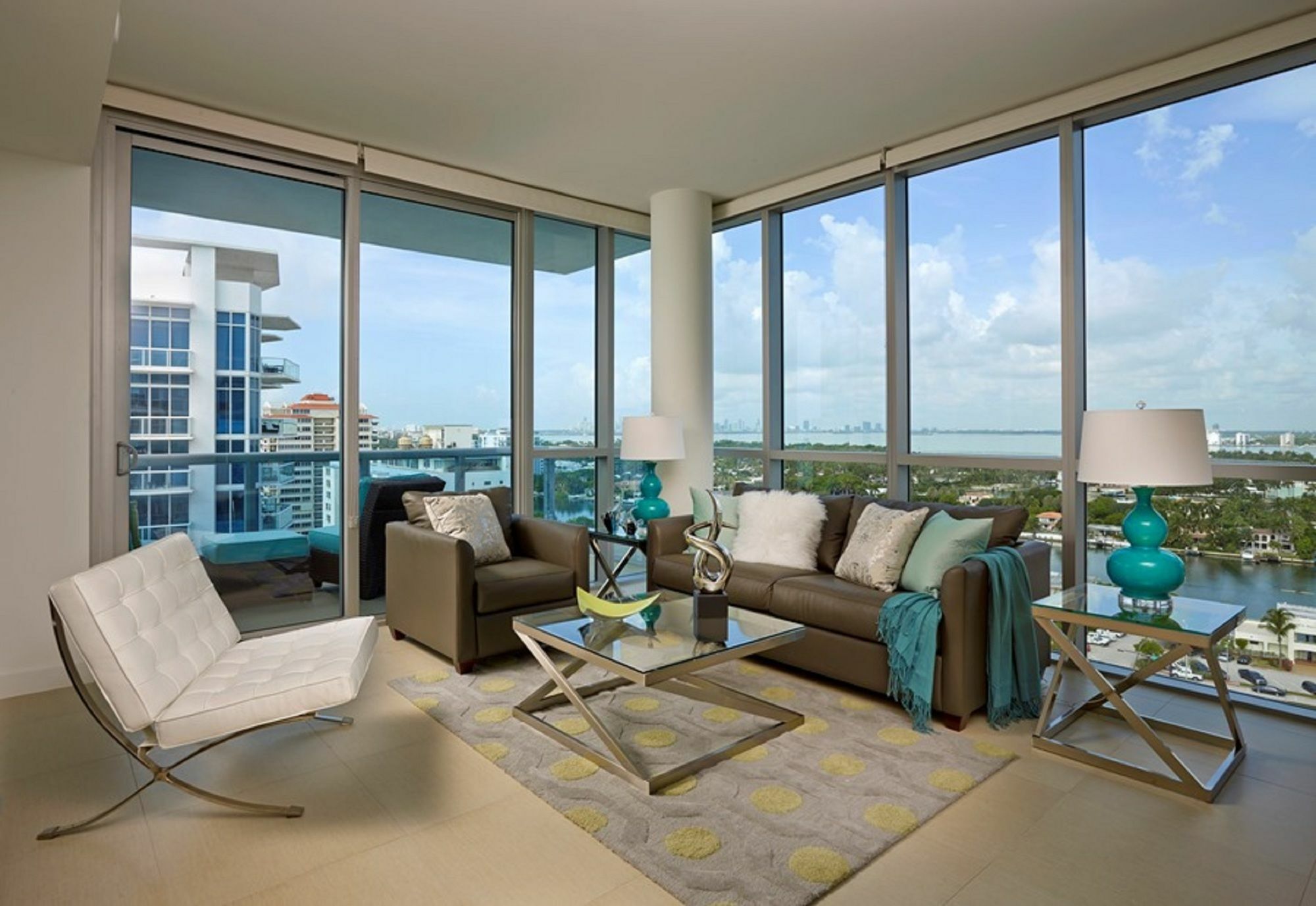 Global Luxury At Monte Carlo Apartment Miami Beach