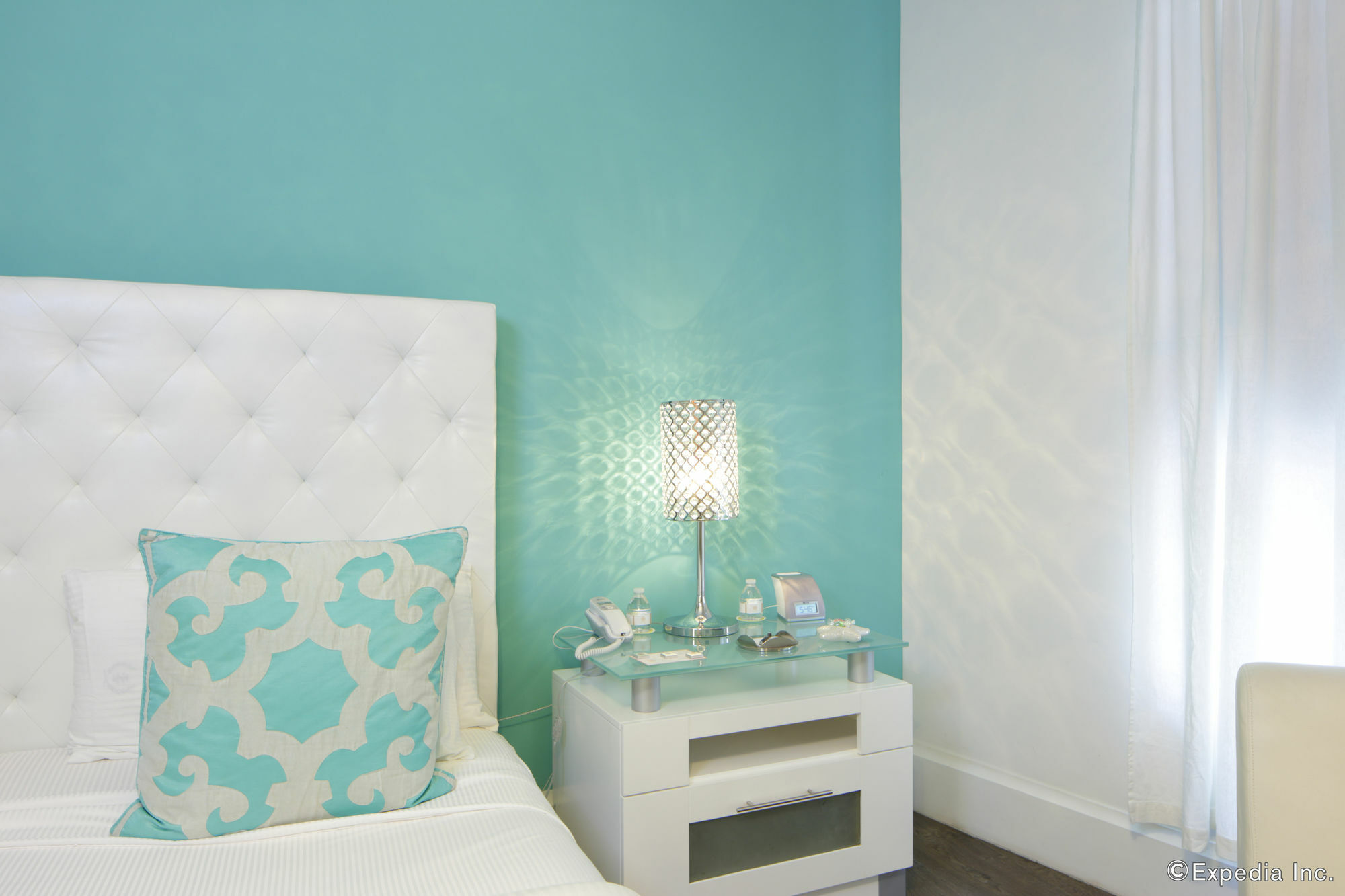 Ithaca Aparthotel 3*