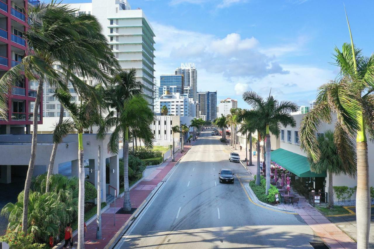 Miami & Bar
