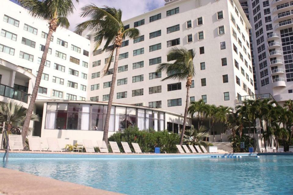 Apartment 411 Rents Miami *