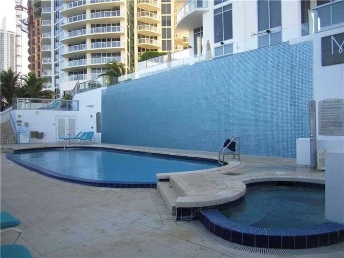 Marenas 2 Bed 907 *