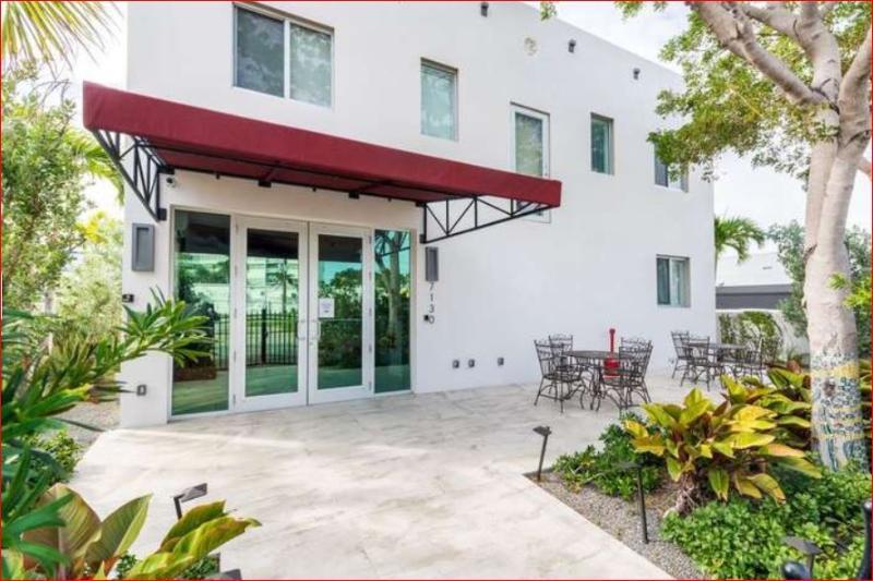 Costa Norte Boutique Miami Beach