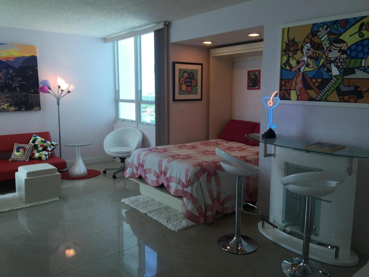 Castle Beach - Great Views Apartment