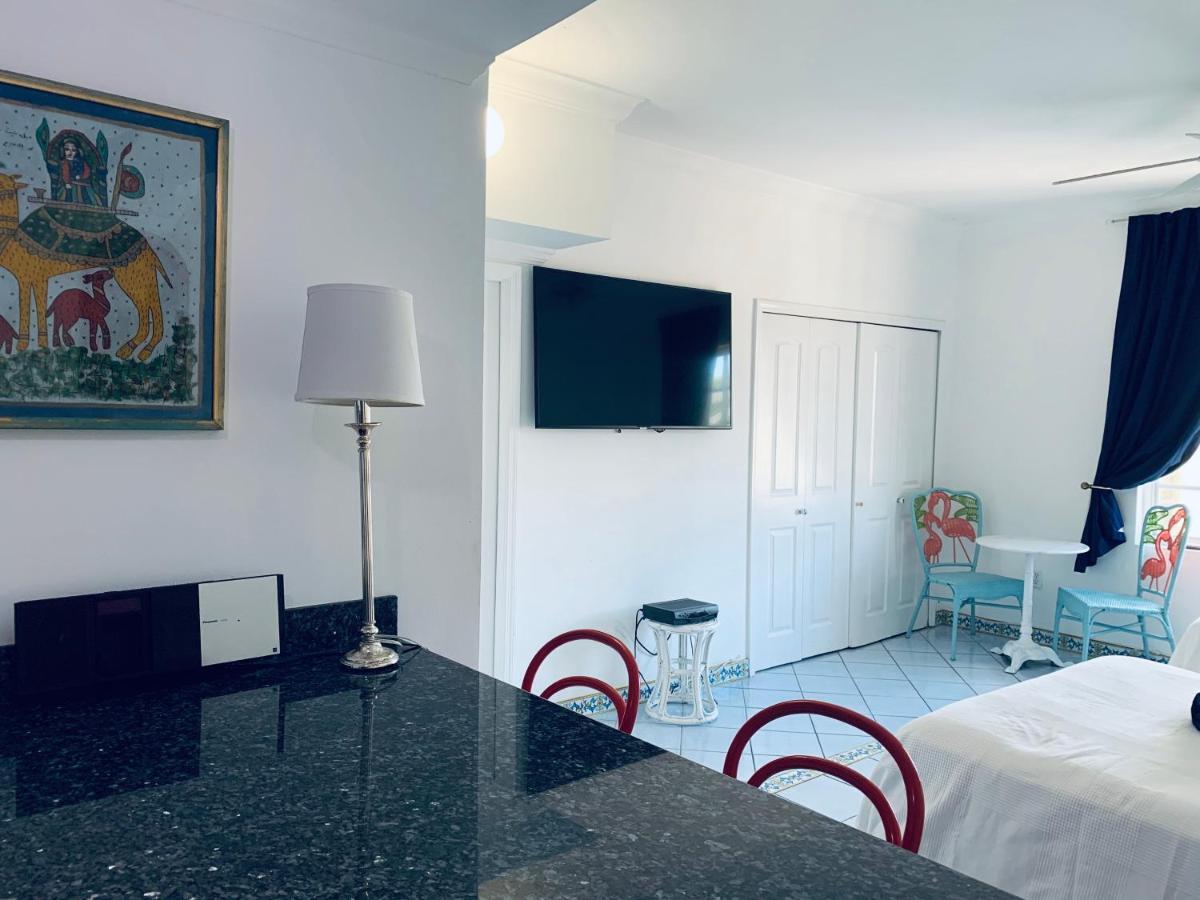 Beachfront Ocean Dr White Paradise Sobe 311 Miami Beach