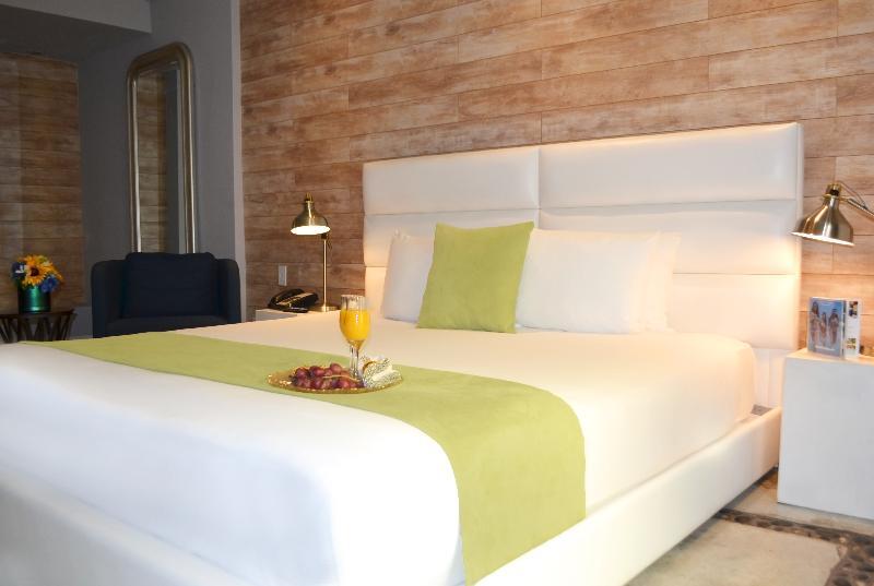 Chesterfield & Hotel 3*