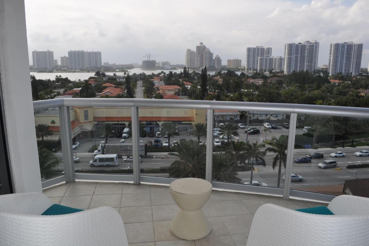 Marenas 2 Bed 907 Miami Beach