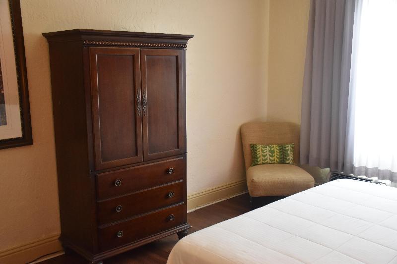 Hotel South Plaza