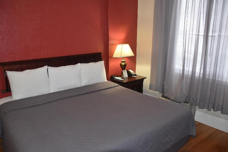 South Plaza 3*