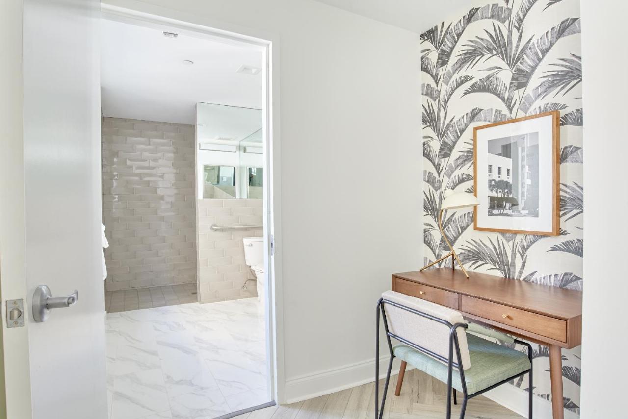 Hotel Sonder — Waves Miami Beach