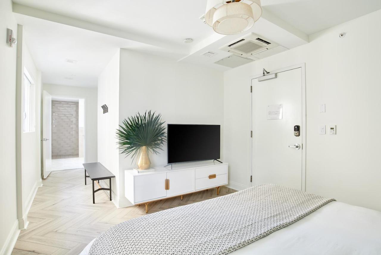 Sonder — Waves Hotel 2*