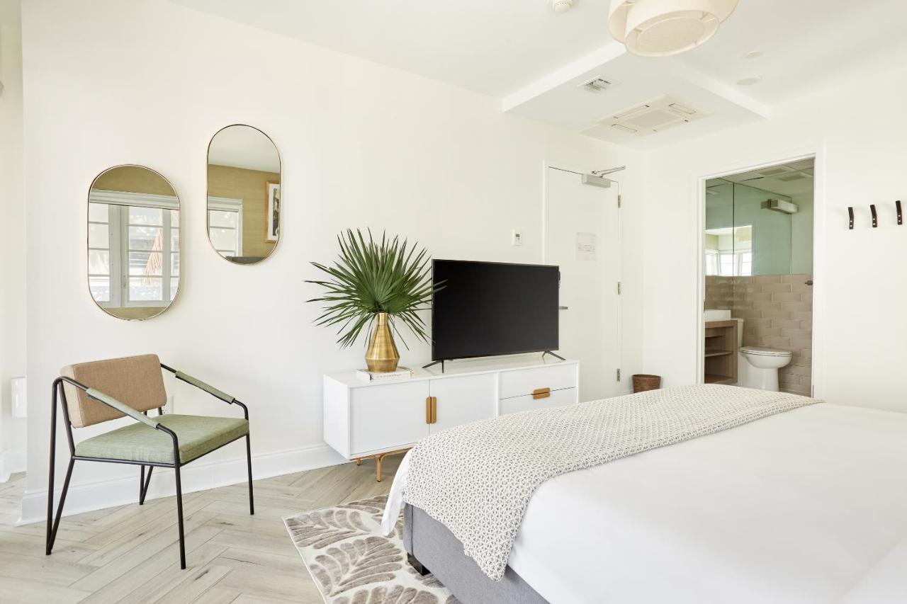 Sonder — Waves Miami Beach