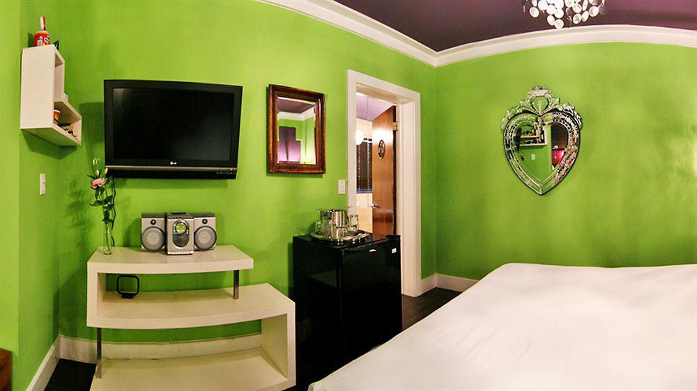 Chesterfield & Hotel Miami Beach