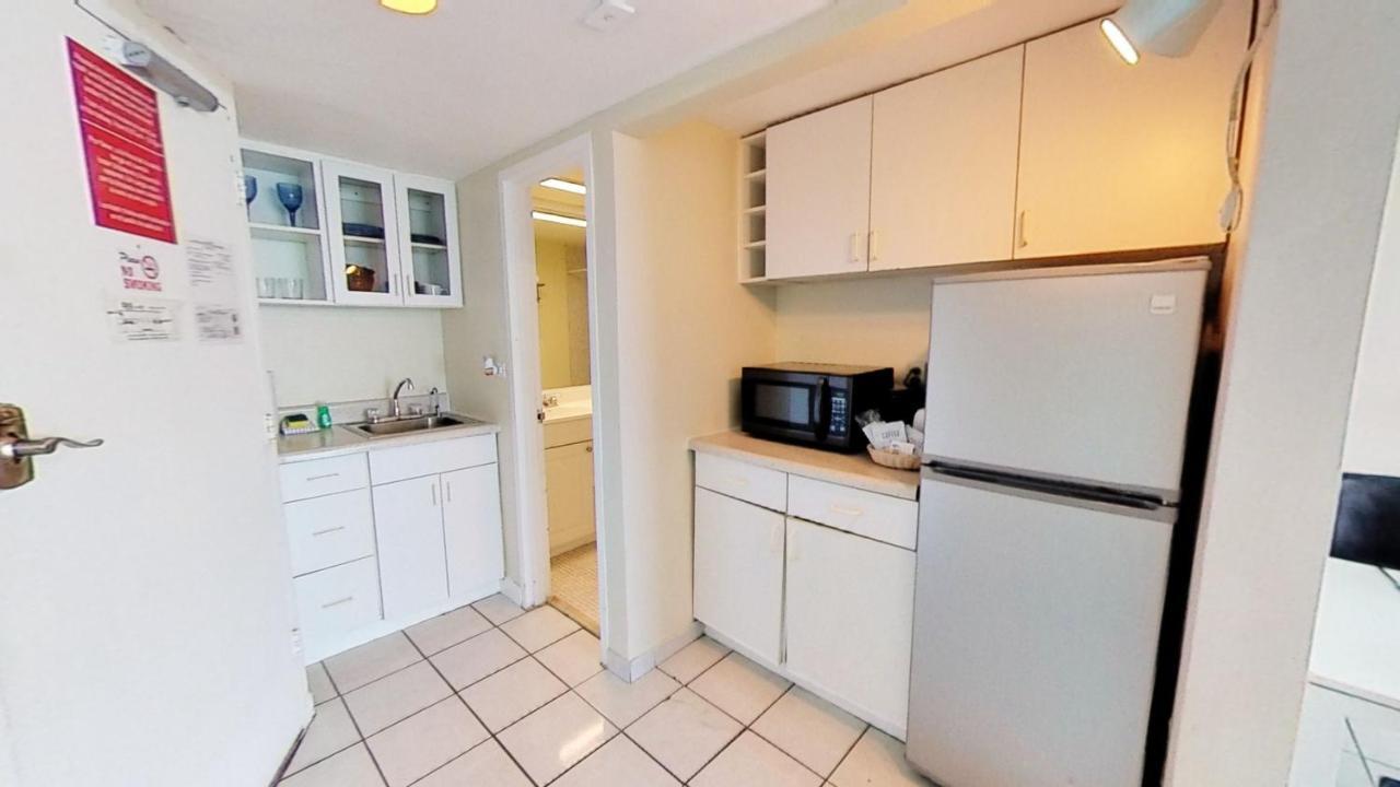 Castle 1733 Ocean View With Direct Access, Pool, Tennis & Free Parking * Miami Beach