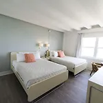 Broadmore Miami Beach