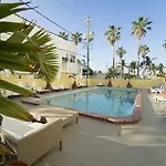 Broadmore Miami Beach