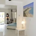Art Deco Ocean Walk Apartments
