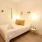 Trendy 1 Bedroom Miami Beach Apartment