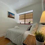 Miami Beach Rooms B&B