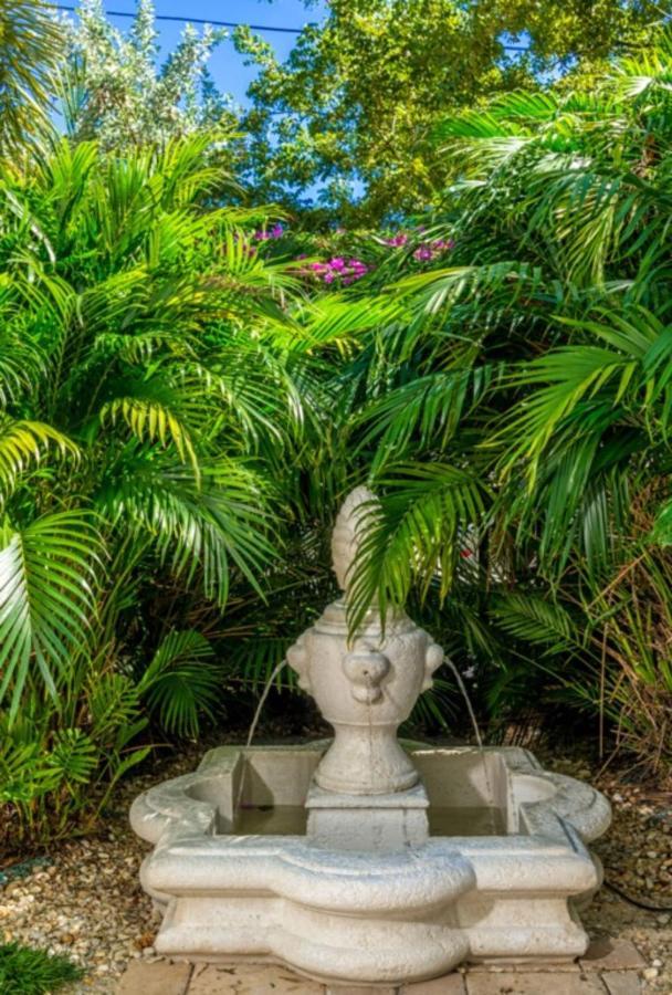 Apartment Art-deco Tropical Getaway