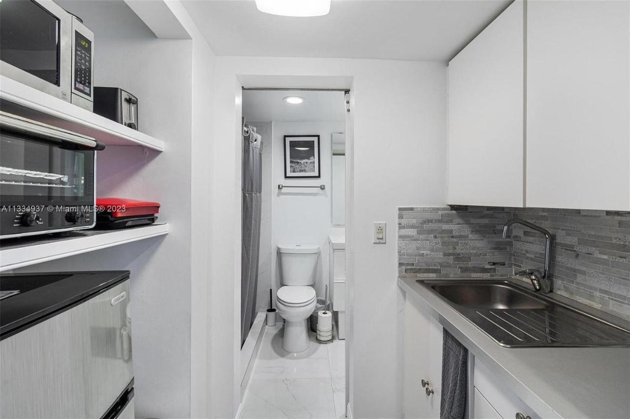 7th - Seven Heaven Miami - Stunning Ocean Front- Free Parking * Miami Beach
