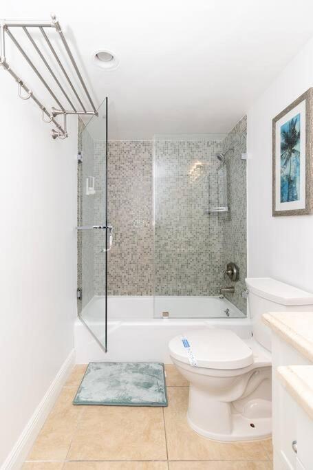 Apartment Modern Oceanview - Steps To The Beach! *