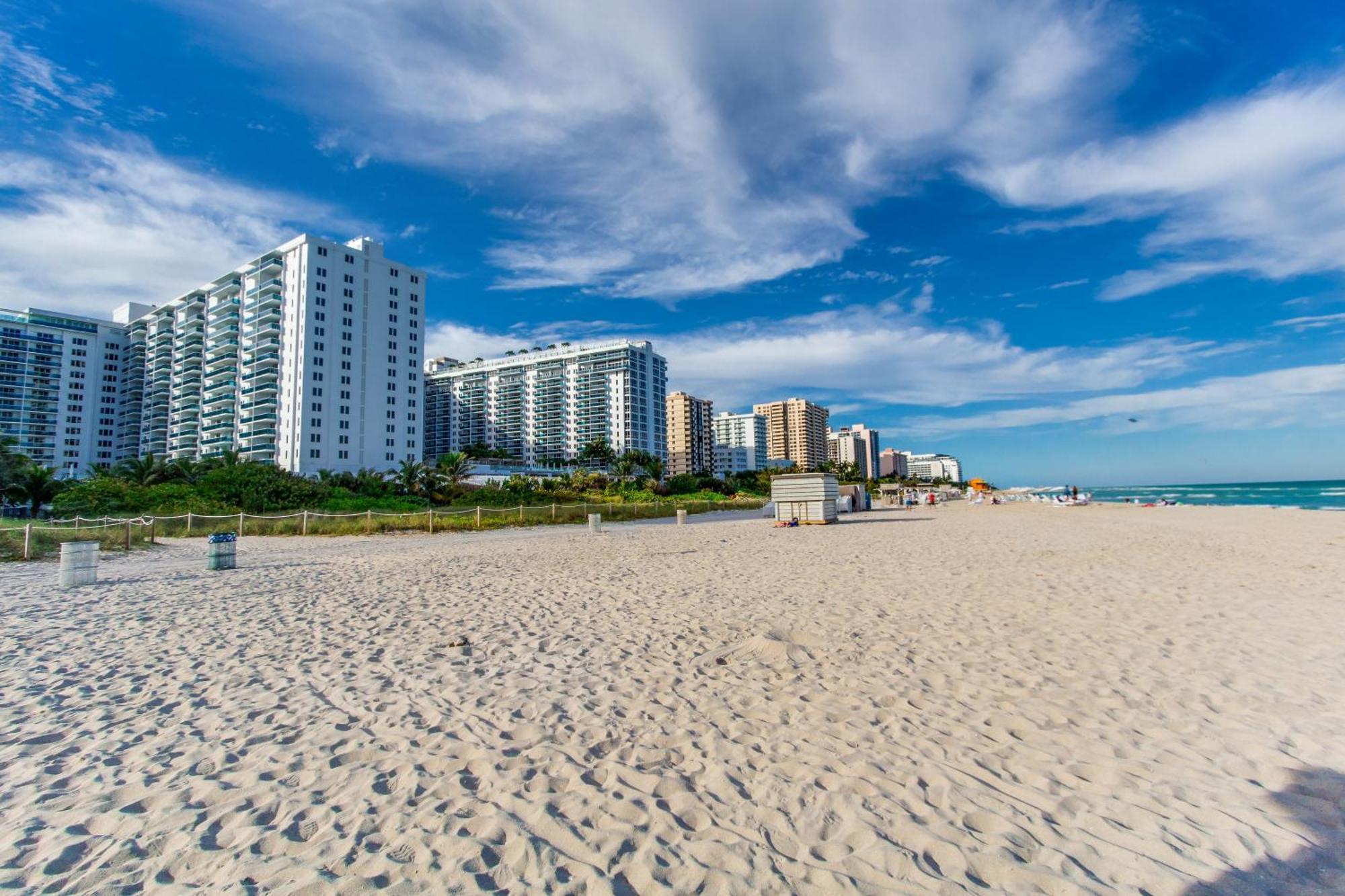 Aparthotel 1 & Homes Miami Oceanfront By Joe Semary *
